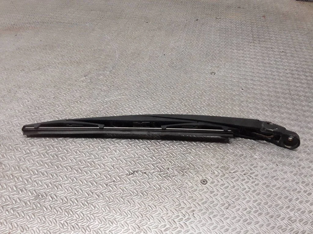 Rear wiper blade – Mitsubishi Outlander (2007-2012)