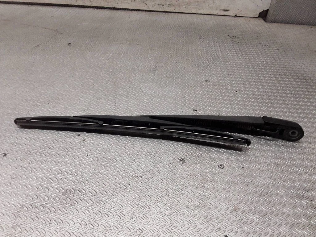 Rear wiper blade – Honda CR-V (2007-2012)