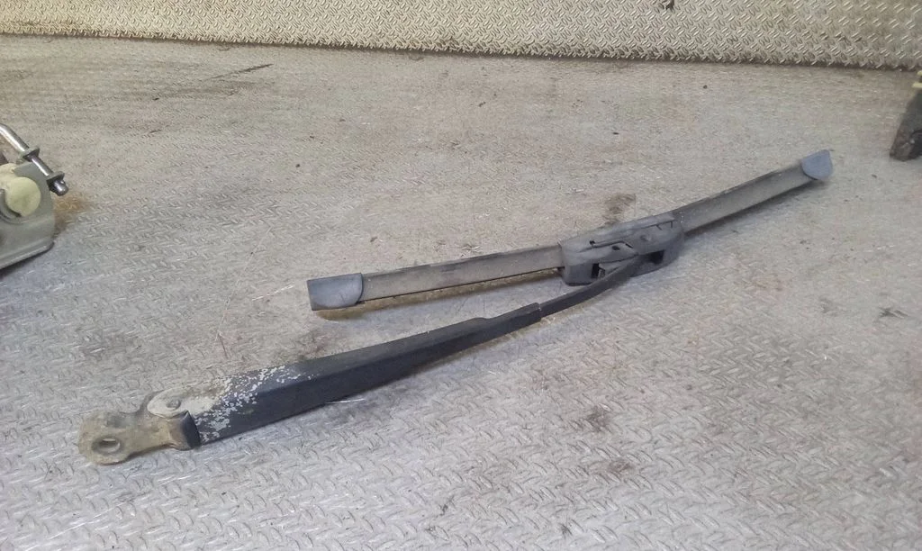 Rear wiper blade – Mercedes-Benz C-Class W203 (2000-2007)