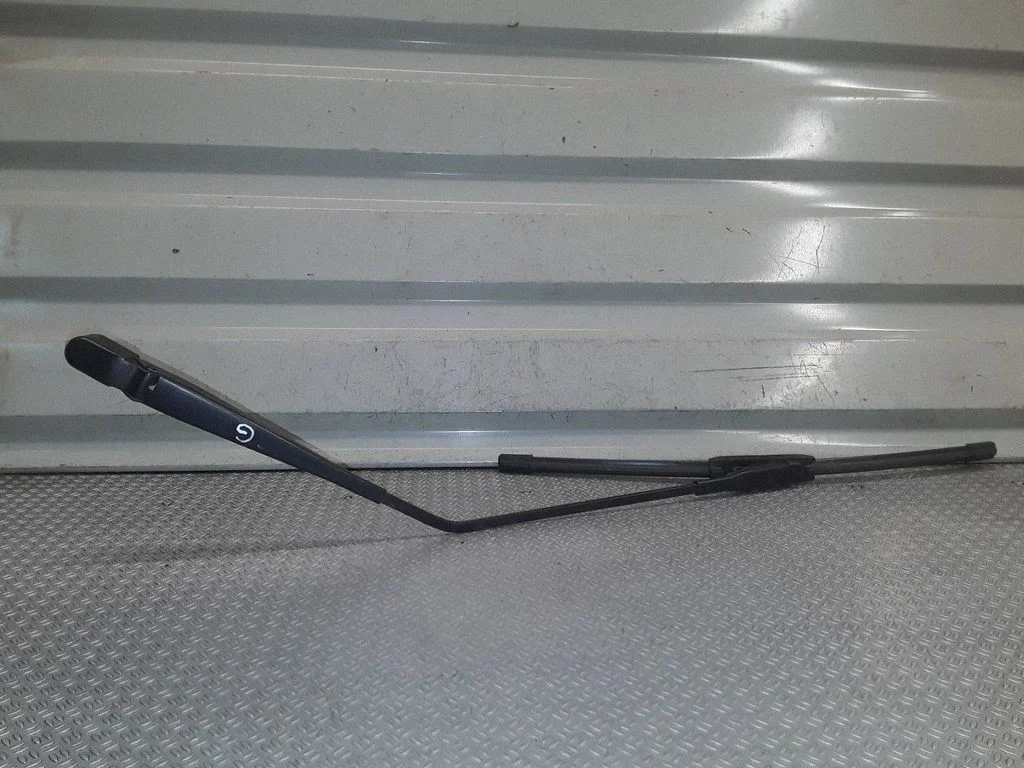 Rear wiper blade – Opel Insignia A (2008-2017)