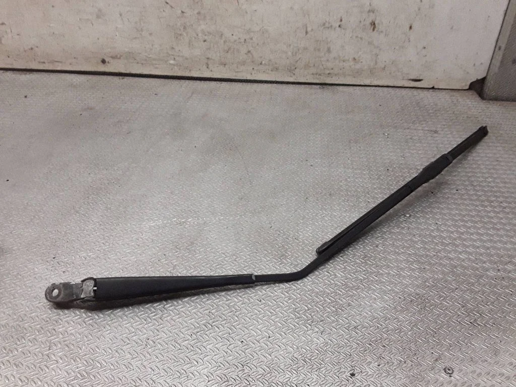 Rear wiper blade – Opel Insignia A (2008-2017)