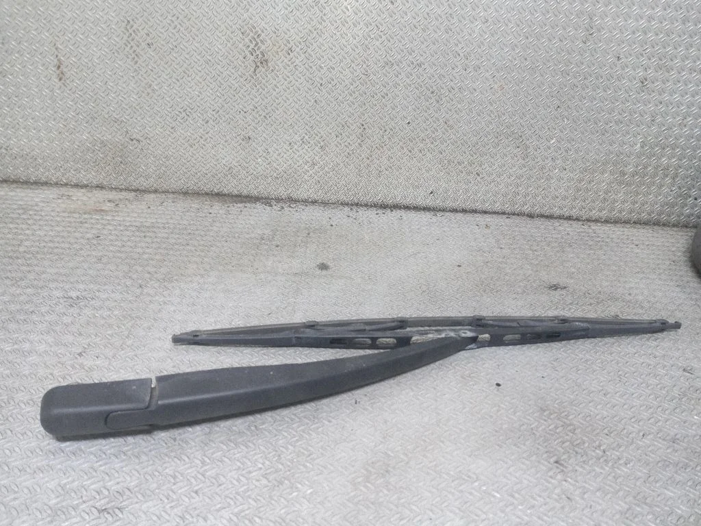 Rear wiper blade – Opel Corsa C (2000-2006)