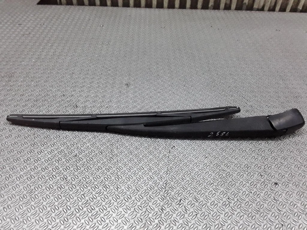Rear wiper blade