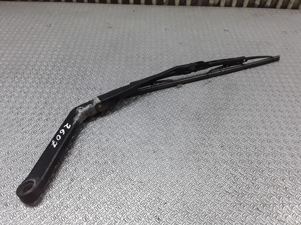 Rear wiper blade – Nissan X-Trail T30 (2001-2007)