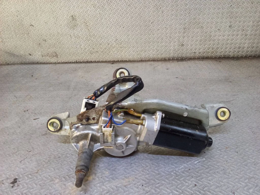 Rear window wiper motor – Nissan X-Trail T30 (2001-2007)
