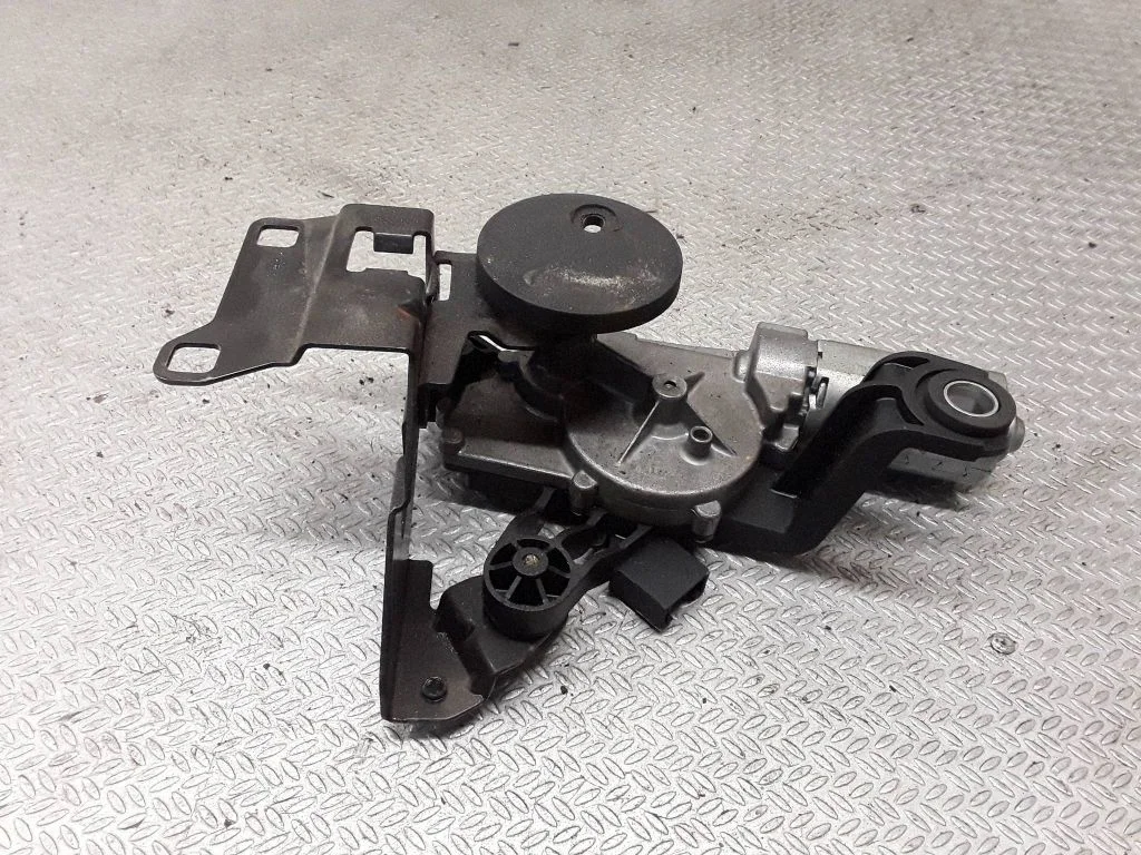 Rear window wiper motor – BMW 3 Series E90 E91 (2005-2012)