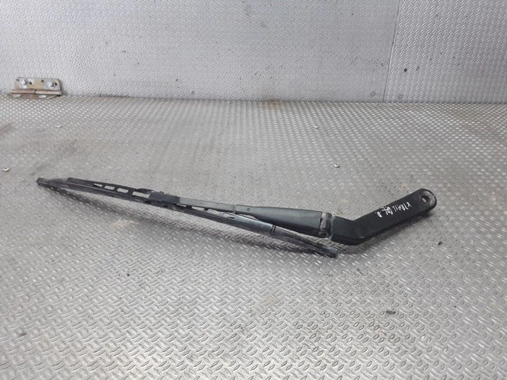 Rear wiper blade – Nissan X-Trail T30 (2001-2007)