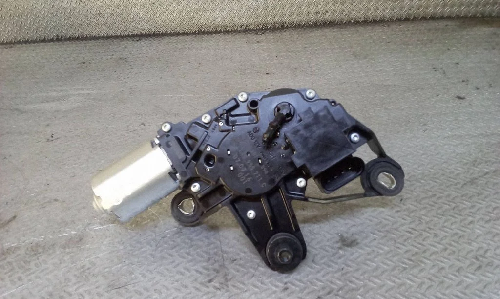 Rear window wiper motor – Volkswagen Touran I (2003-2010)