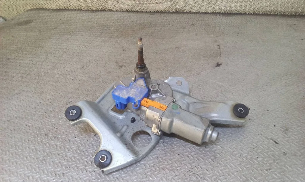 Rear window wiper motor