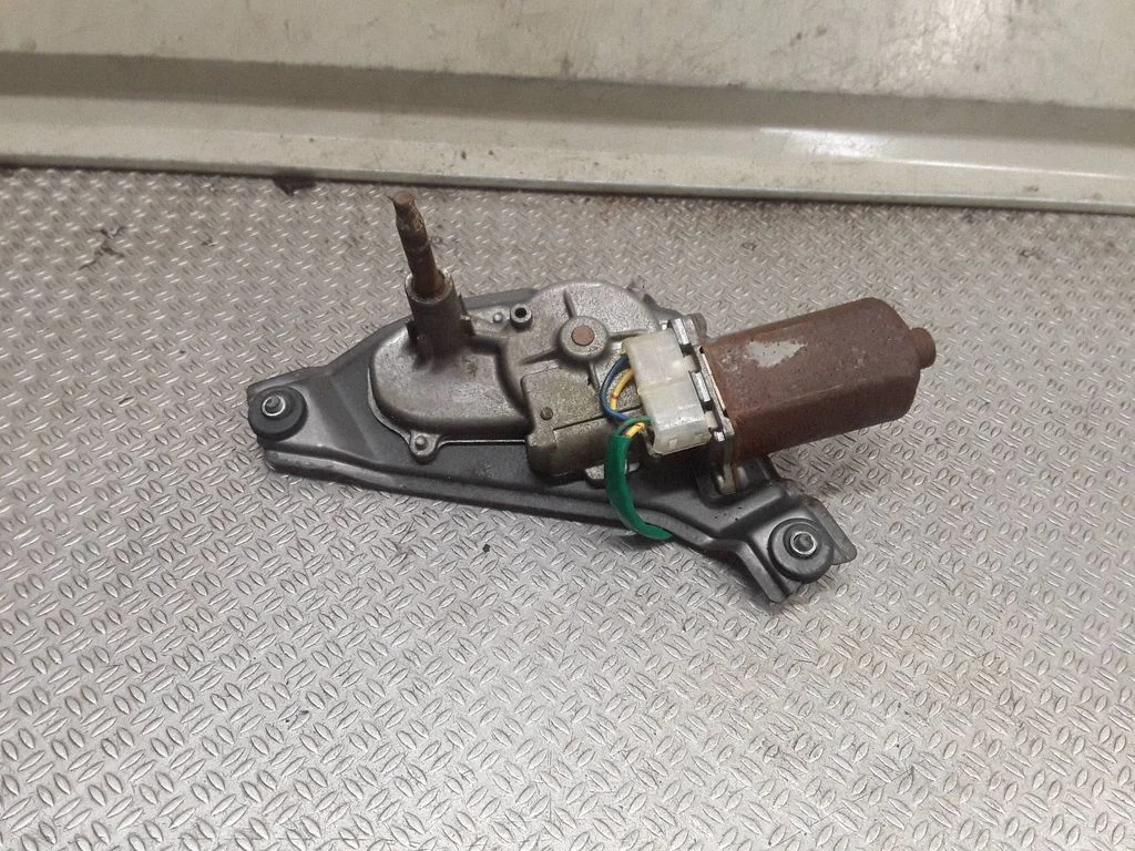 Rear window wiper motor – Mitsubishi Outlander (2001-2007)