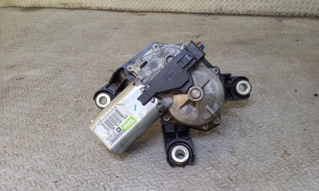 Rear window wiper motor – Opel Insignia A (2008-2017)