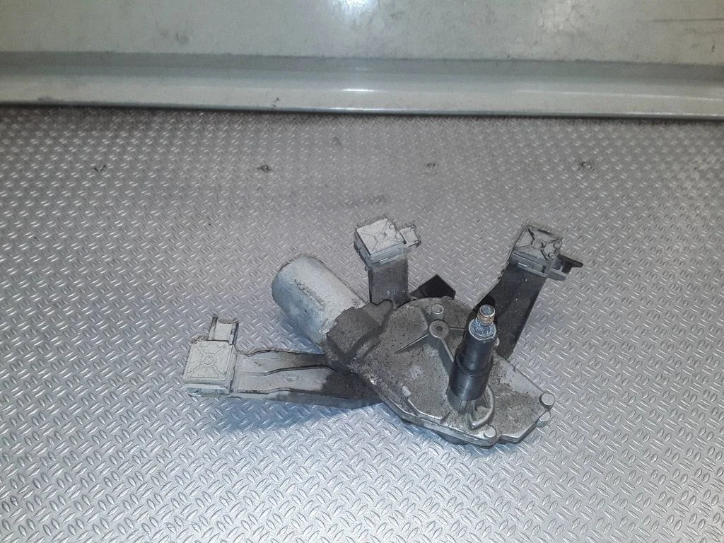 Rear window wiper motor – Peugeot 207 CC (2007-2014)