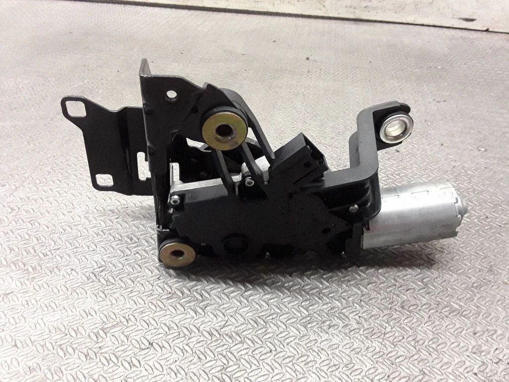 Rear window wiper motor – BMW 5 Series E60 E61 (2004-2010)
