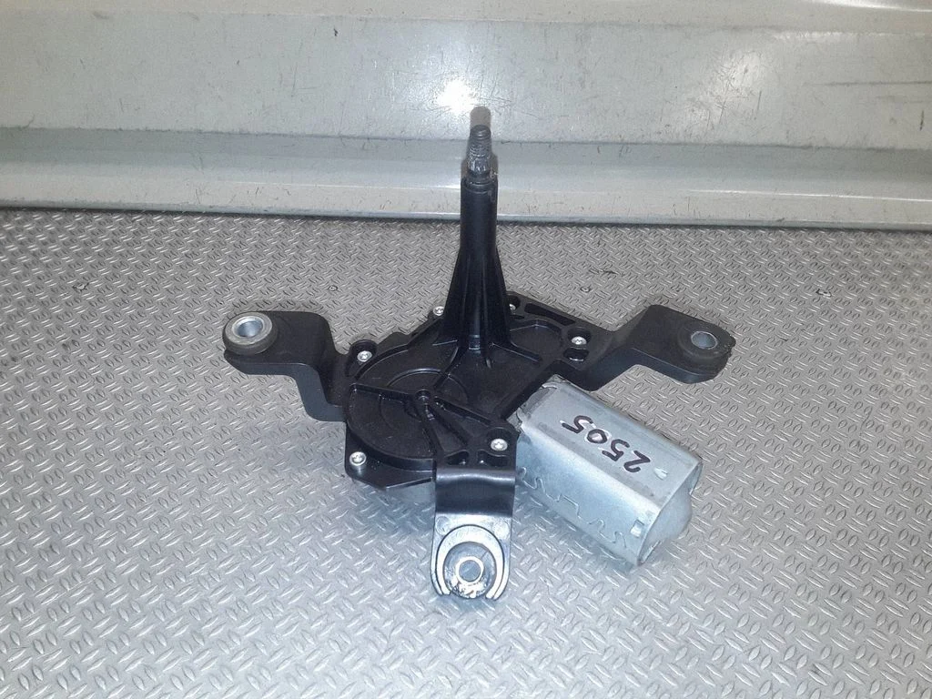 Rear window wiper motor – Opel Insignia A (2008-2017)