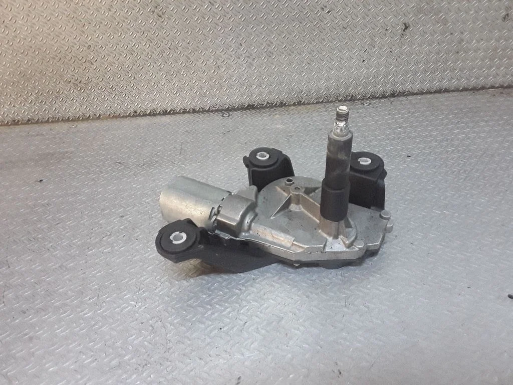 Rear window wiper motor – Renault Megane III (2009-2016)