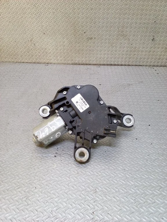 Rear window wiper motor – Opel Astra H (2004-2012)