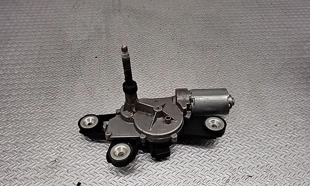 Rear window wiper motor – Ford Fiesta (2009-2012)