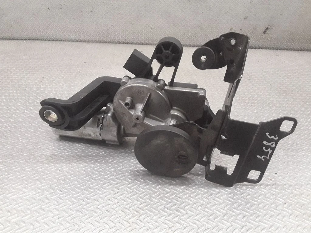 Rear window wiper motor – BMW 5 Series E60 E61 (2004-2010)