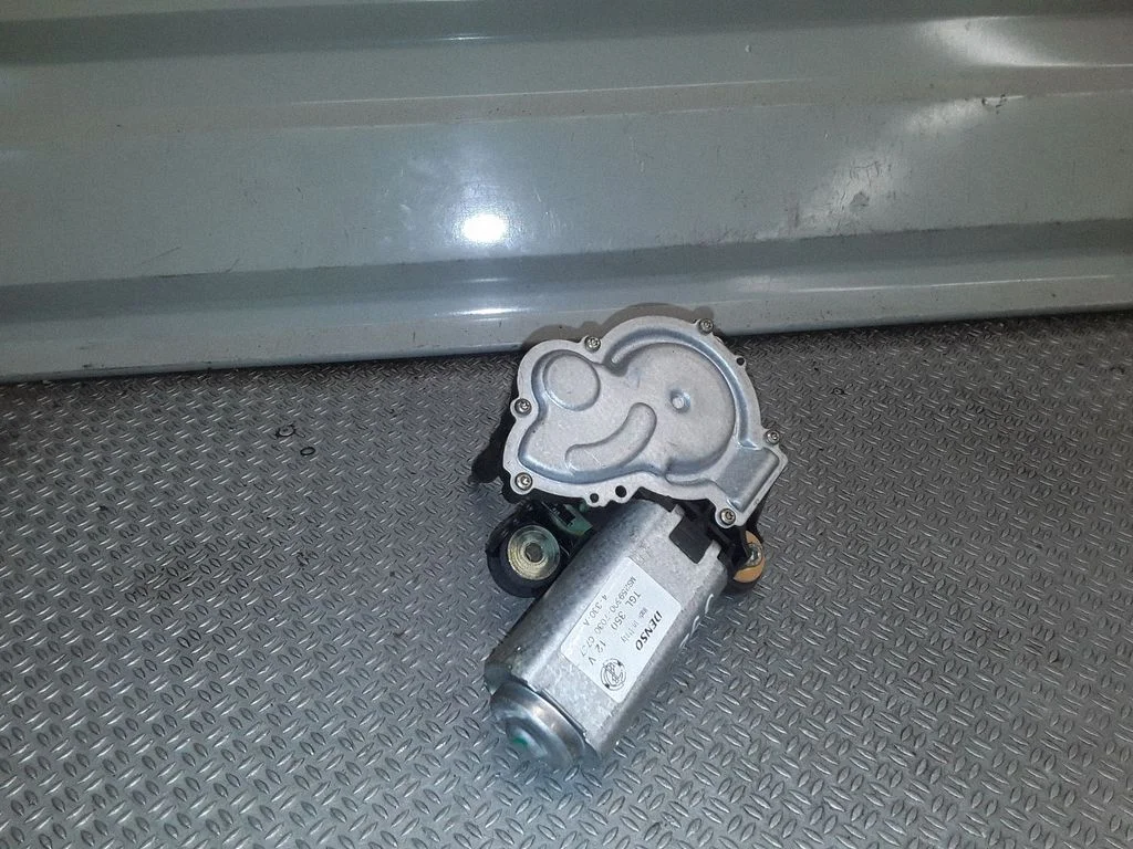 Rear window wiper motor