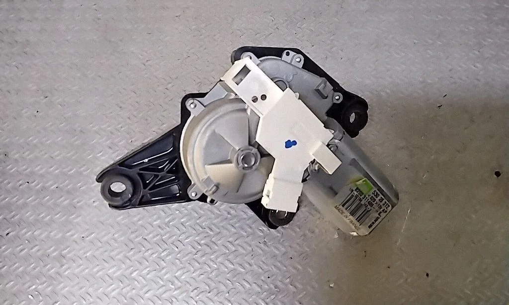 Rear window wiper motor – Renault Clio IV (2012-2019)