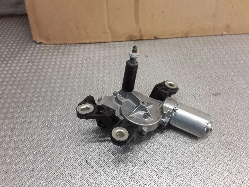 Rear window wiper motor – Volkswagen Passat B6 (2005-2010)