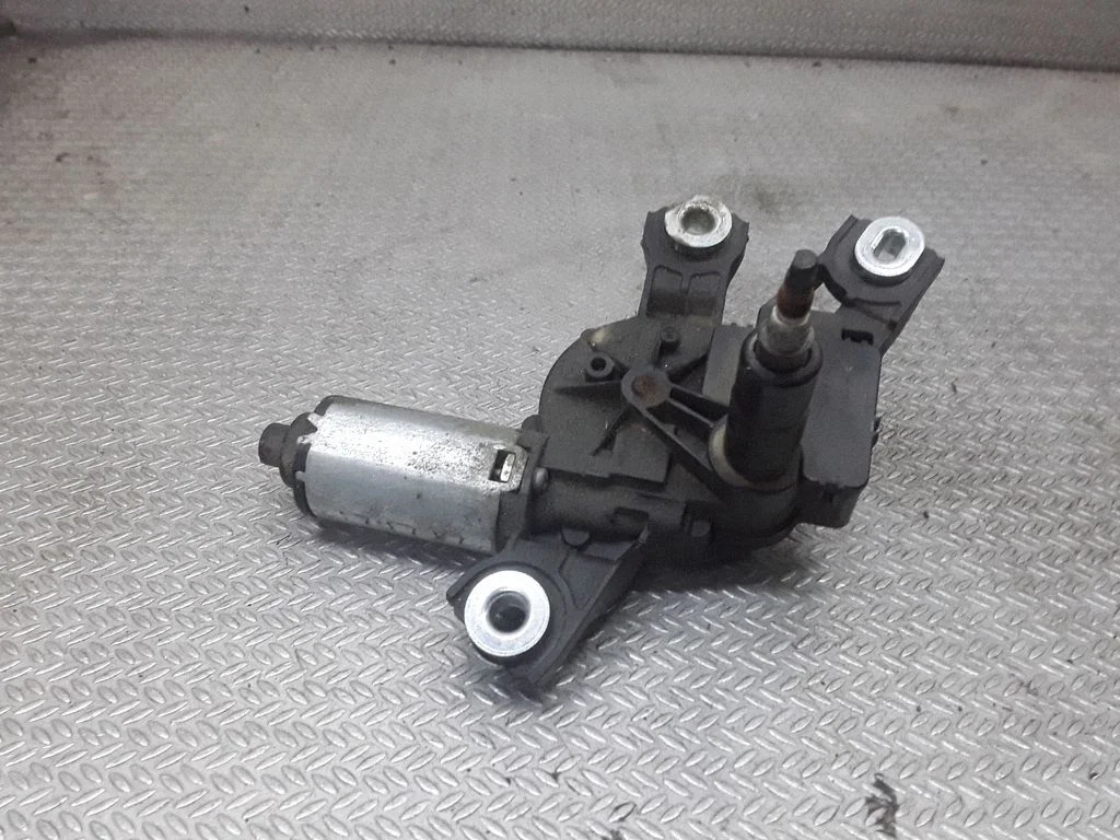 Rear window wiper motor – Volkswagen Passat B6 (2005-2010)