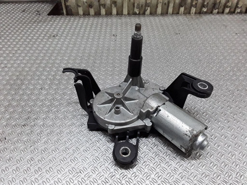 Rear window wiper motor – Opel Astra H (2004-2012)