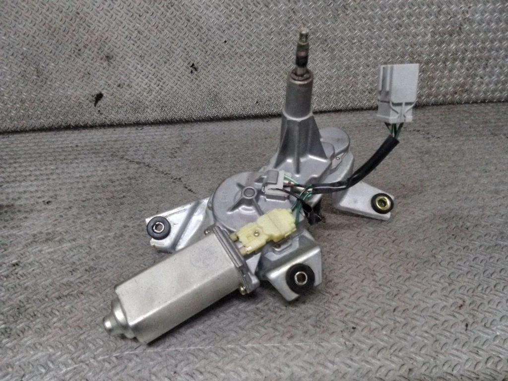 Aizmugurējā stikla tīrītāja motoriņš – Honda CR-V (2002-2006)
