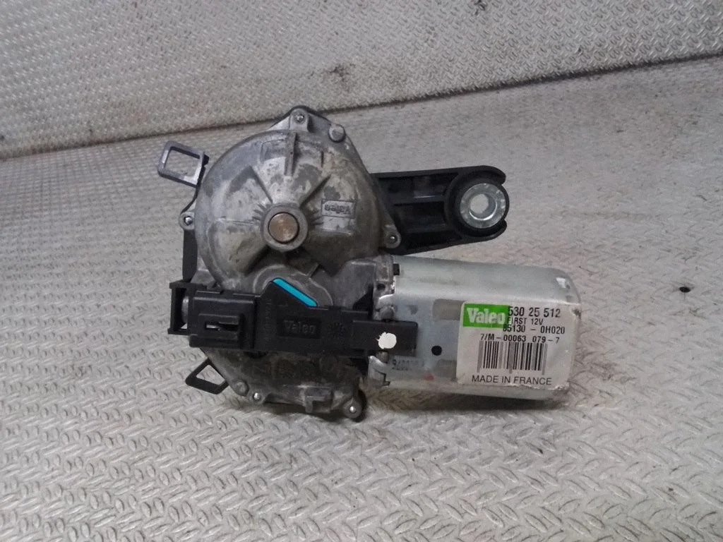 Tagaklaasi kojamehe mootor 851300H020 – Citroen C1 (2006-2013)