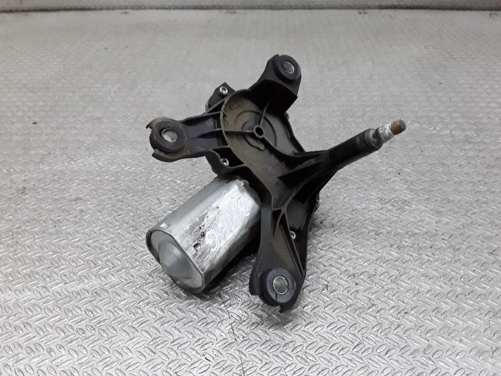 Rear window wiper motor – Opel Corsa C (2000-2006)