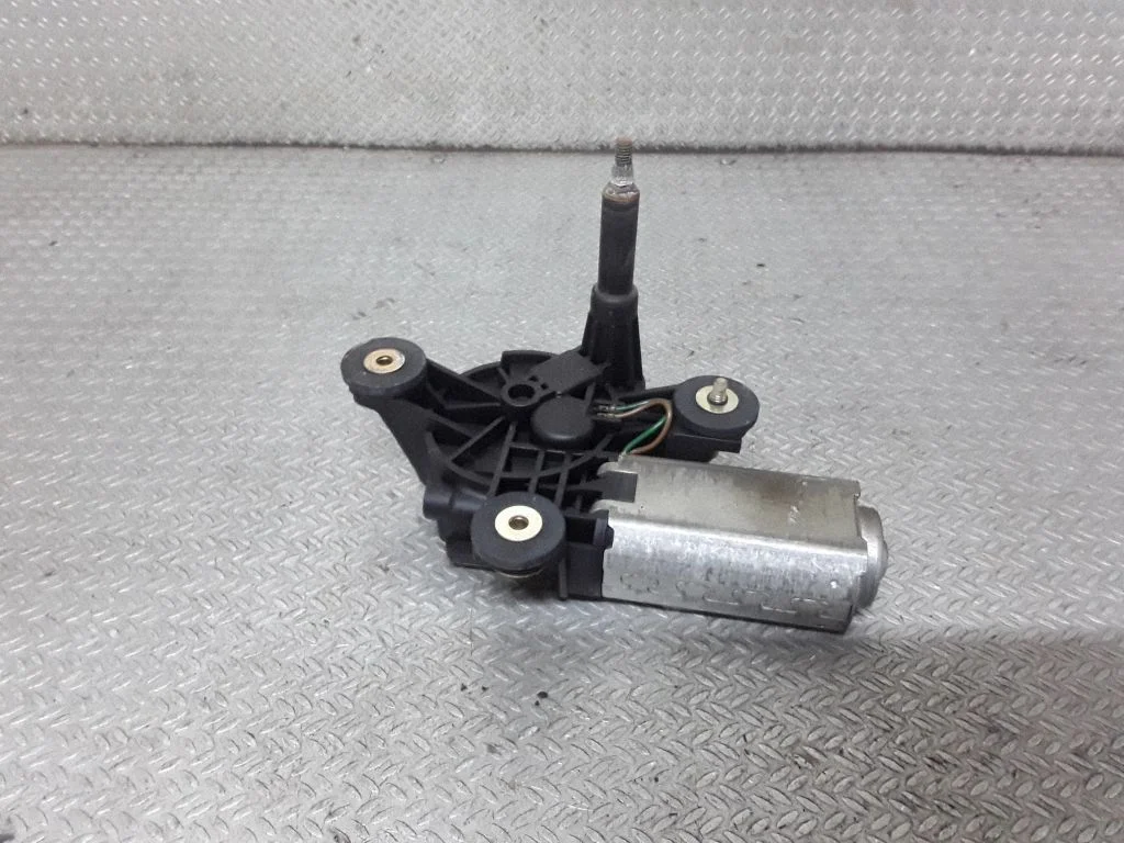 Rear window wiper motor