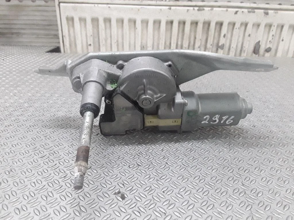 Aizmugurējā stikla tīrītāja motoriņš