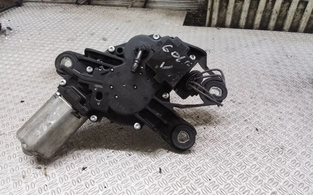 Rear window wiper motor – Volkswagen Passat B6 (2005-2010)
