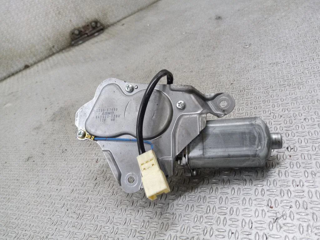 Rear window wiper motor – Mazda 5 (2005-2010)