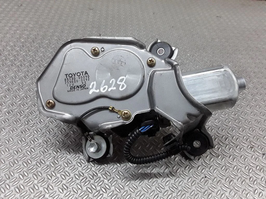 Aizmugurējā stikla tīrītāja motoriņš – Toyota Avensis T250 (2003-2006)