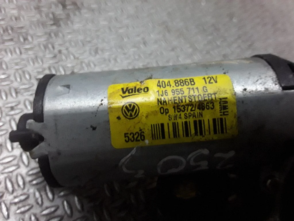 Tagaklaasi kojamehe mootor 1J6955711G