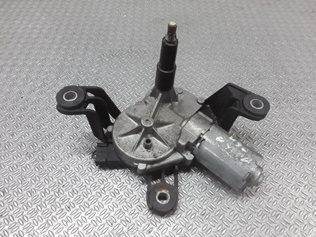 Rear window wiper motor – Opel Astra H (2004-2012)