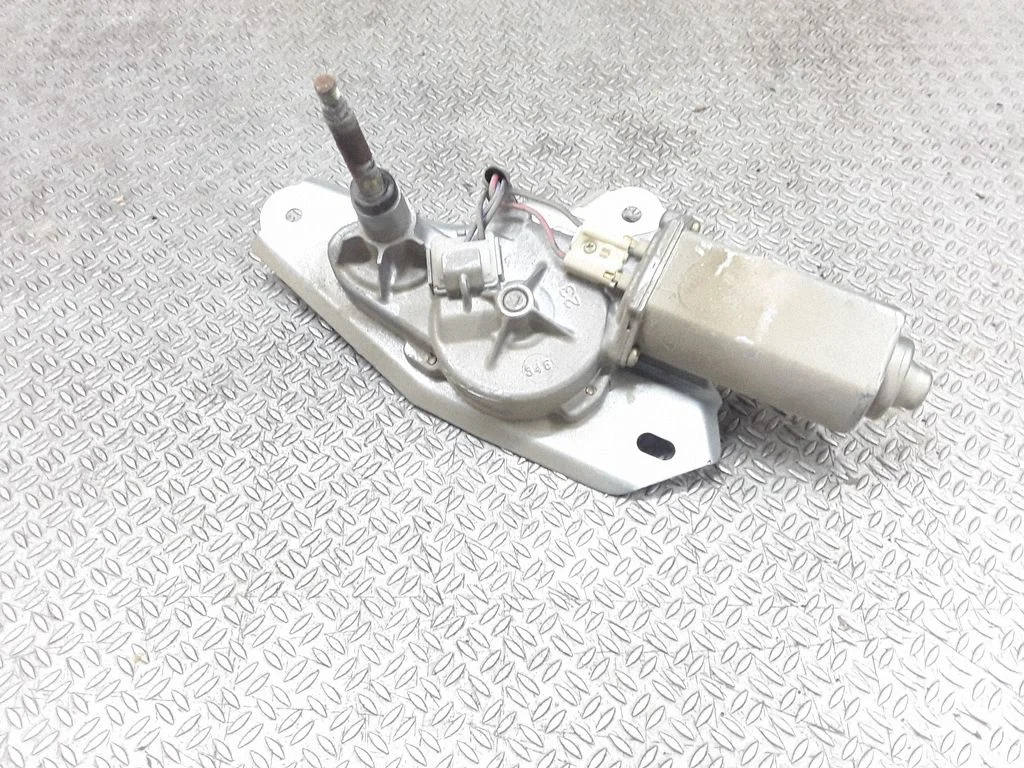 Aizmugurējā stikla tīrītāja motoriņš 34376581