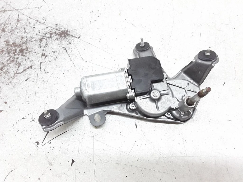 Rear window wiper motor – Toyota RAV 4 (XA30) (2006-2016)
