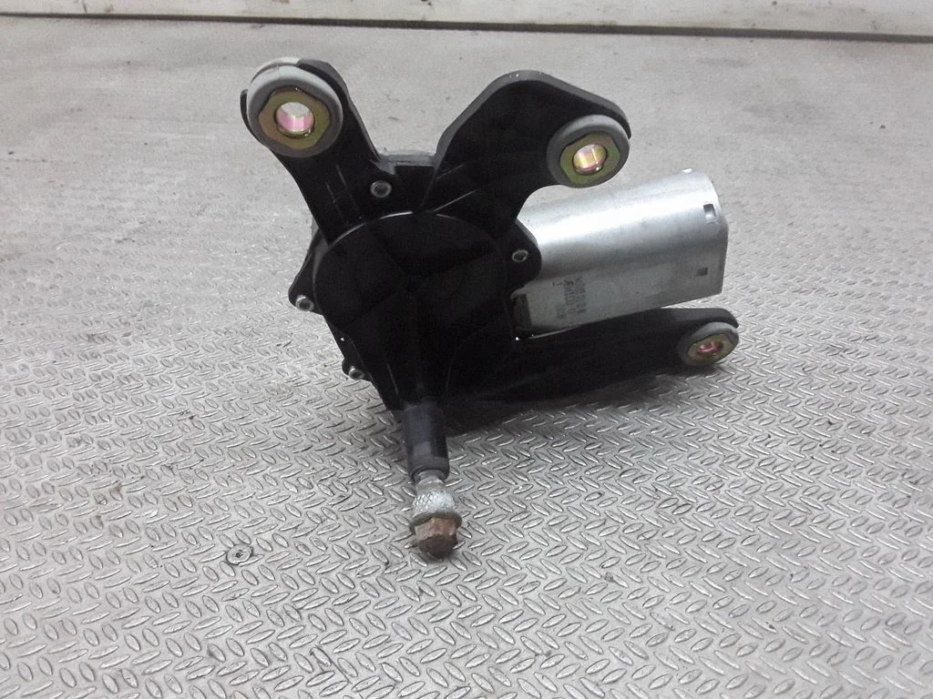 Rear window wiper motor