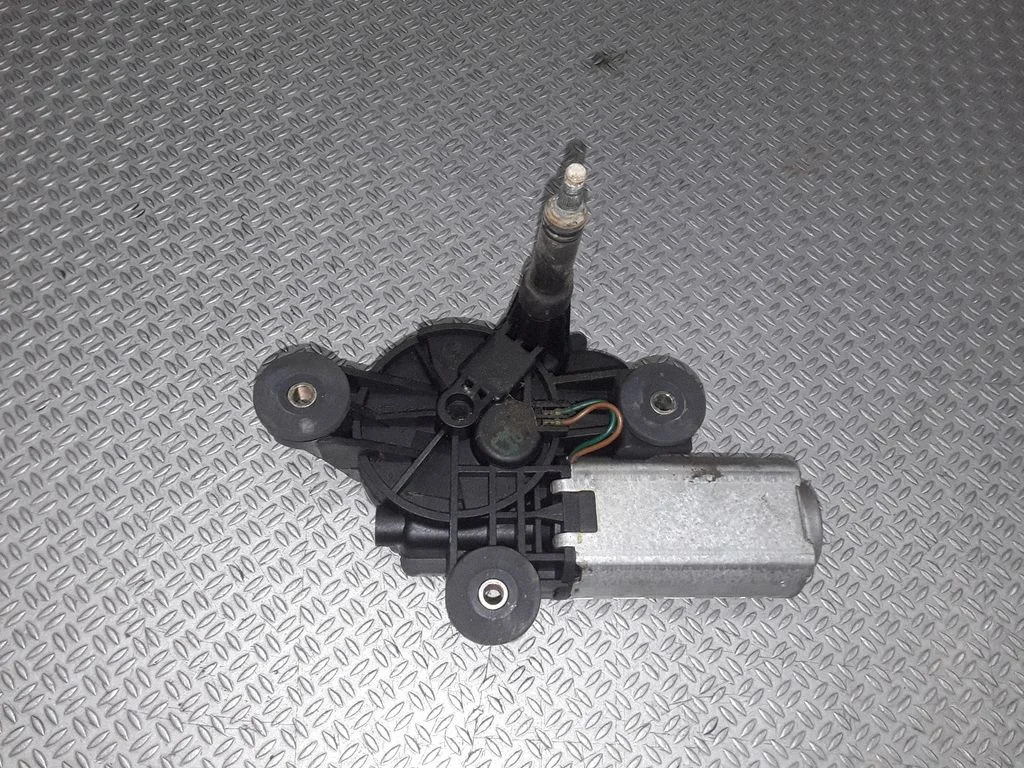 Rear window wiper motor