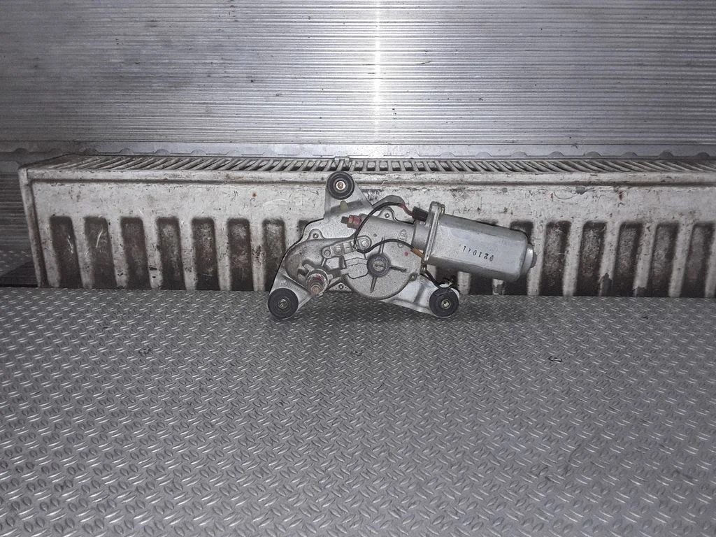 Rear window wiper motor – KIA Carens I (1999-2006)