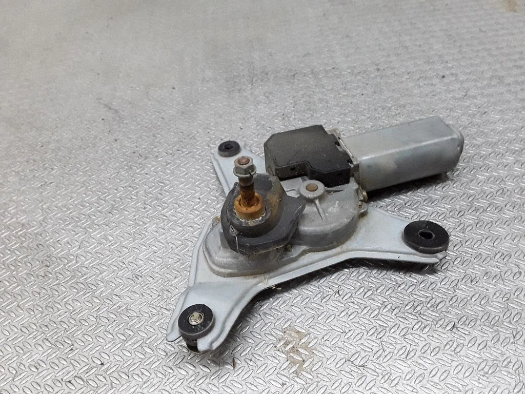 Tagaklaasi kojamehe mootor 8513020780 – Toyota Celica T230 (1999-2006)