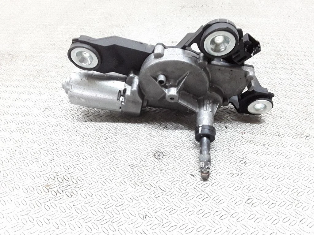Tagaklaasi kojamehe mootor – Mazda 3 I (2003-2006)