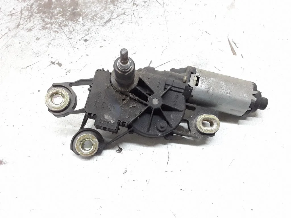 Aizmugurējā stikla tīrītāja motoriņš – Seat Ibiza II (6k) (1999-2002)
