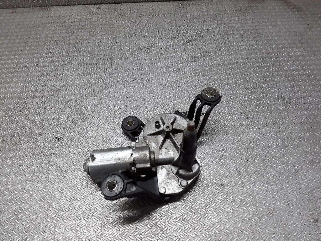 Rear window wiper motor – Opel Vectra C (2002-2005)