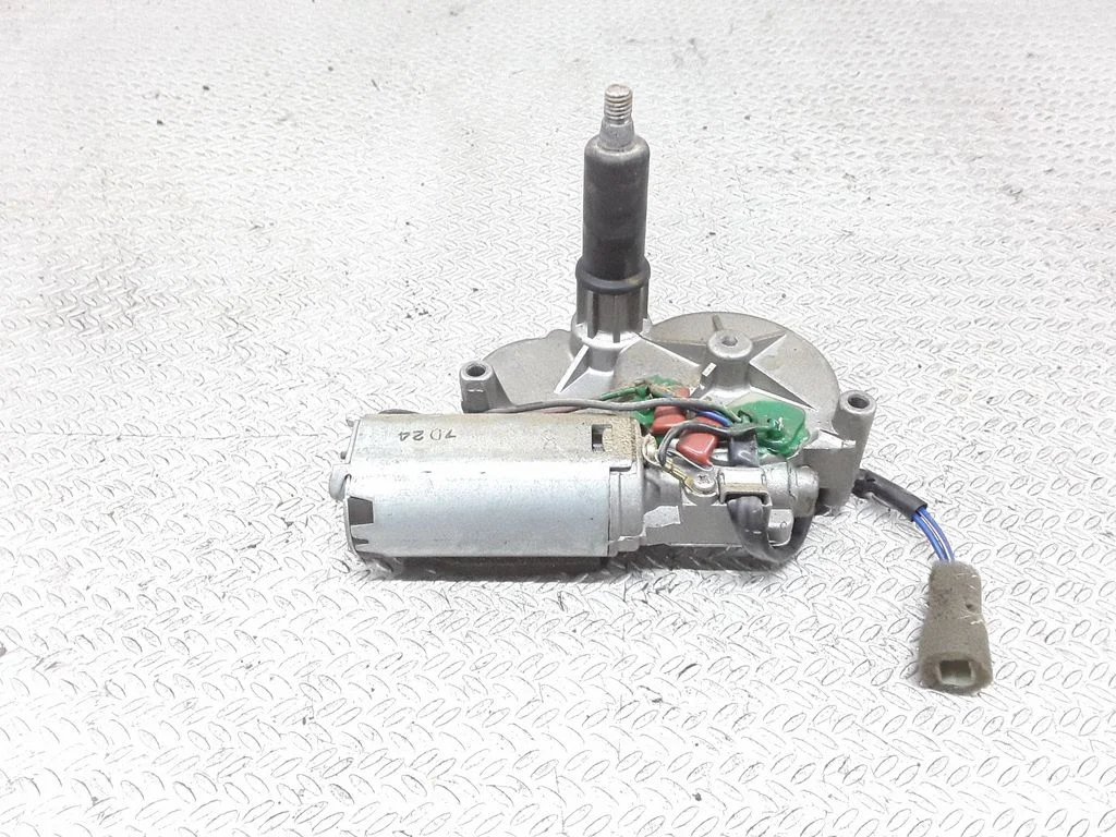 Rear window wiper motor – KIA Sportage (1995-2004)
