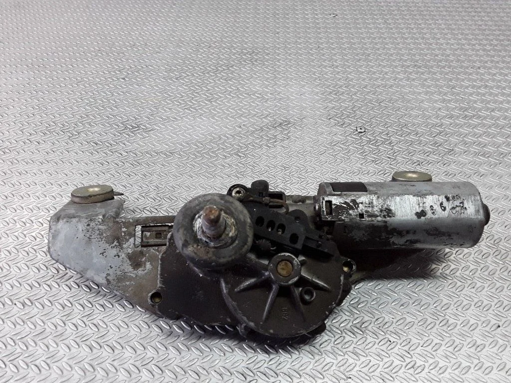 Rear window wiper motor – Volvo S40, V40 (1995-2004)
