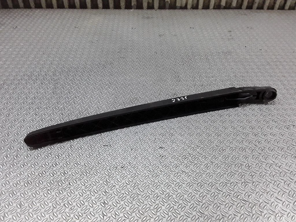 Rear wiper blade arm – Citroen C5 (2005-2008)