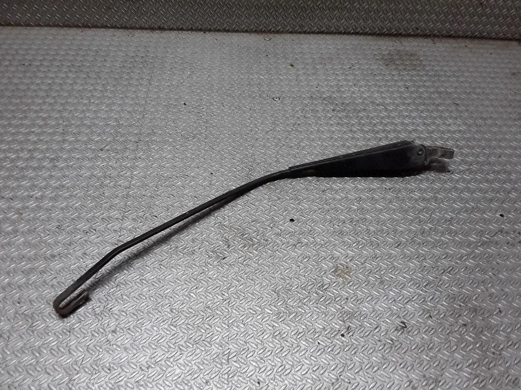 Rear wiper blade arm – Volkswagen Transporter - Caravelle T4 (1991-2003)